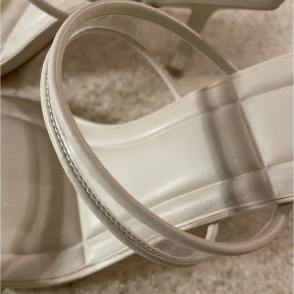 Zara, cream, wore two times. Too big for my narrow foot. Size 6 1/3-Euro 37. - Picture 5 of 10